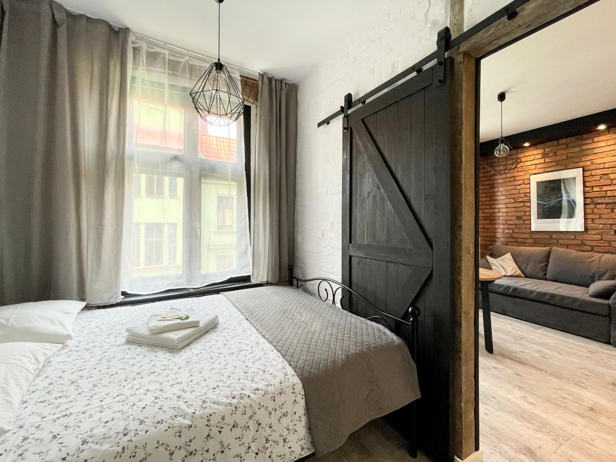 Copernicus Street Apartment - Twin Peaks Торунь Екстер'єр фото